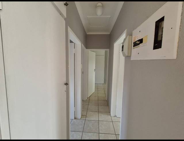 3 BEDROOM TOWNHOUSE FOR SALE IN VANDERBIJLPARK SE 3